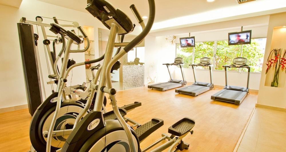 Hotel Capilla Del Mar Картахена Экстерьер фото A gym