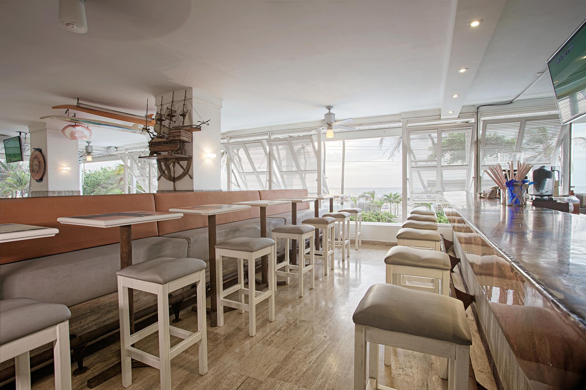 Hotel Capilla Del Mar Картахена Экстерьер фото The bar at the restaurant