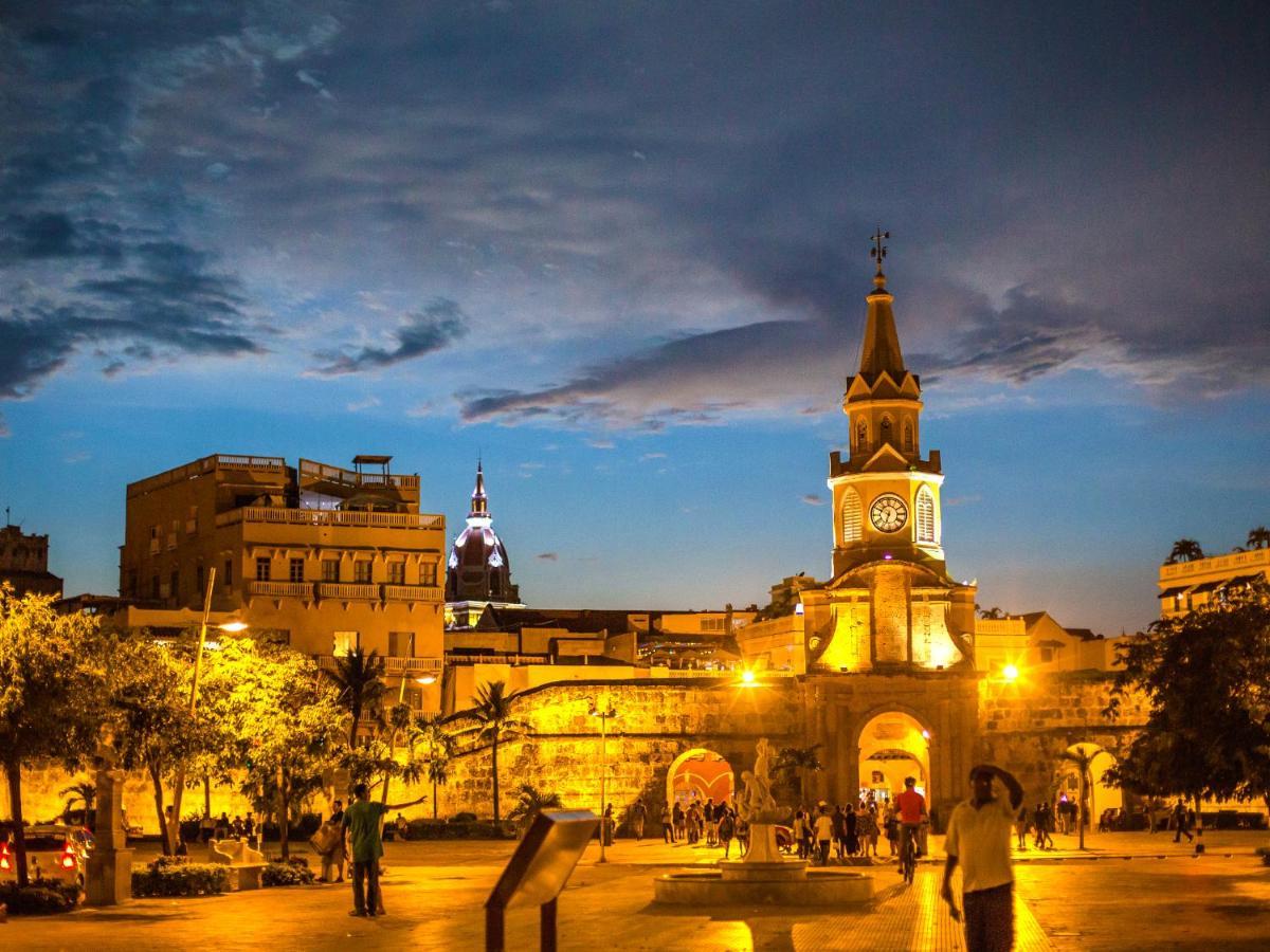 Hotel Capilla Del Mar Картахена Экстерьер фото The Clock Tower at night