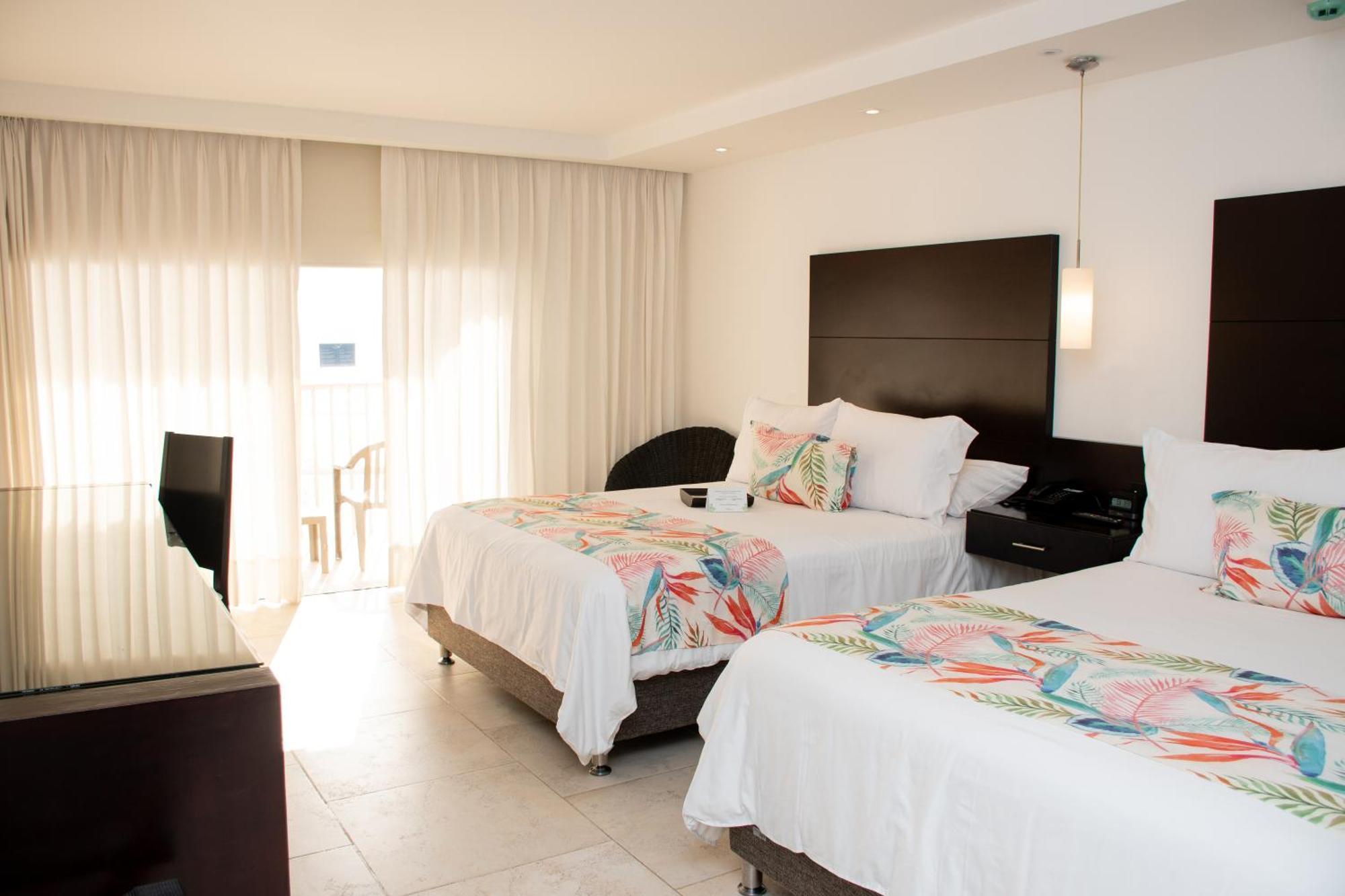 Hotel Capilla Del Mar Картахена Экстерьер фото A room at the Hard Rock Hotel Vallarta