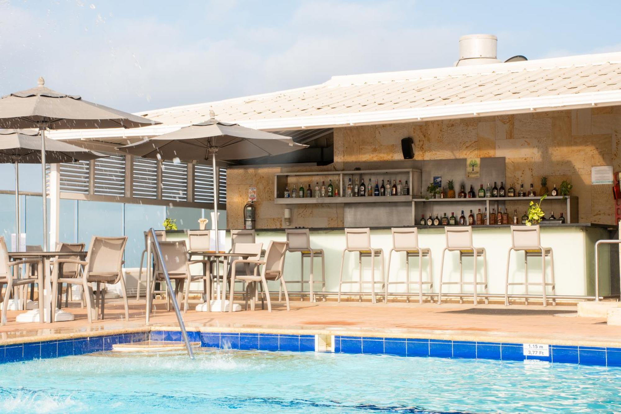 Hotel Capilla Del Mar Картахена Экстерьер фото The rooftop pool at the Hilton Tel Aviv
